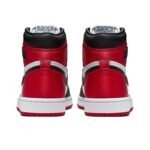 Air Jordan 1 Retro High OG Black Toe - Image 4