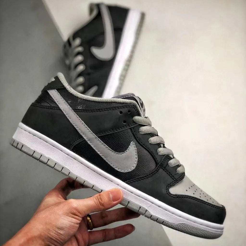 NIKESBDunkLowJPackShadow_9_43fa8e6e-8716-48d6-a4ca-705a65eeee26.jpg NIKE SB Dunk Low J Pack Shadow - Image 1