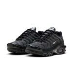 Nike Air Max Plus Black Metallic Silver - Image 3