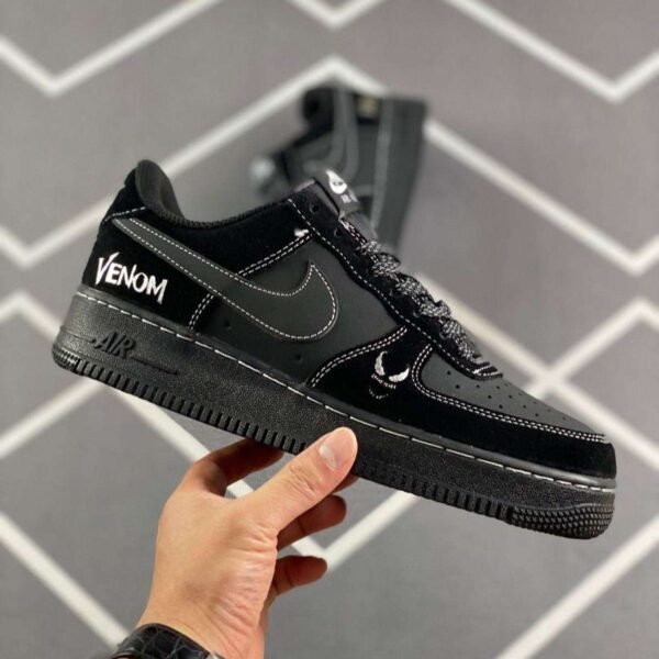 Nike Air Force 1’07  Black Venom