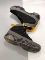Nike Air Jordan 9 University Gold - Image 3