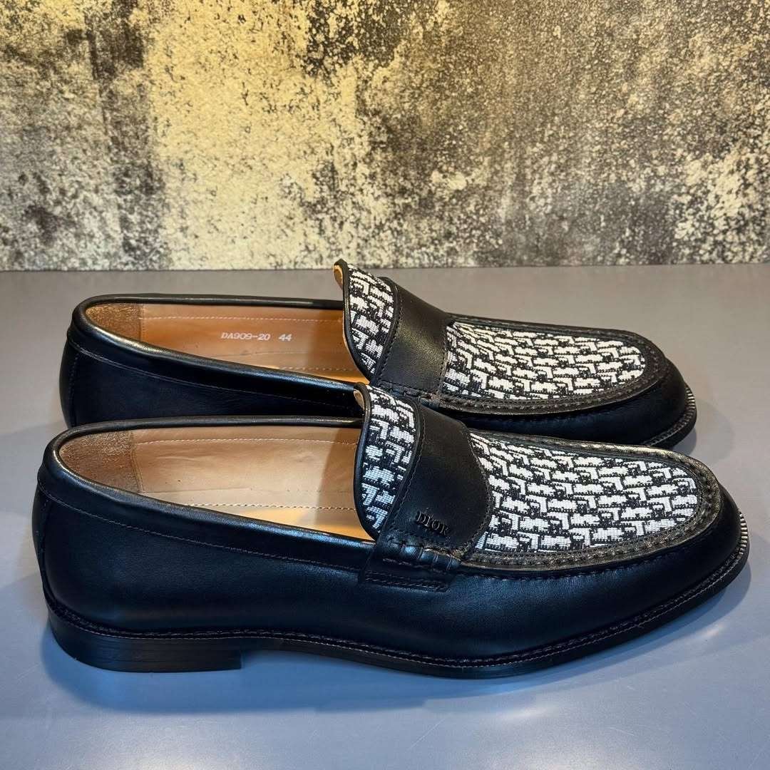 SnapInsta.to_487907629_17900261574156055_76842155499614207_n.jpg Dior Granville loafers in black smooth - Image 1